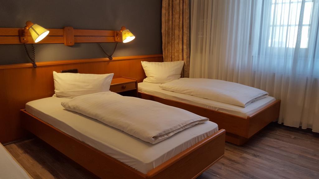 Hotel Alt Steinbach Steinbach im Taunus Eksteriør bilde